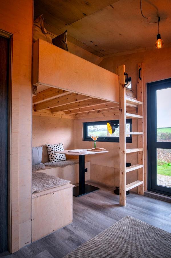 Luxury Glamping Cabin With Outdoor Bath On Cornish Flower Farm ทรูโร ภายนอก รูปภาพ