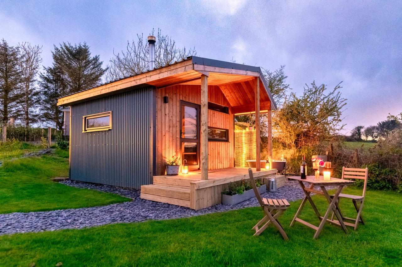 Luxury Glamping Cabin With Outdoor Bath On Cornish Flower Farm ทรูโร ภายนอก รูปภาพ
