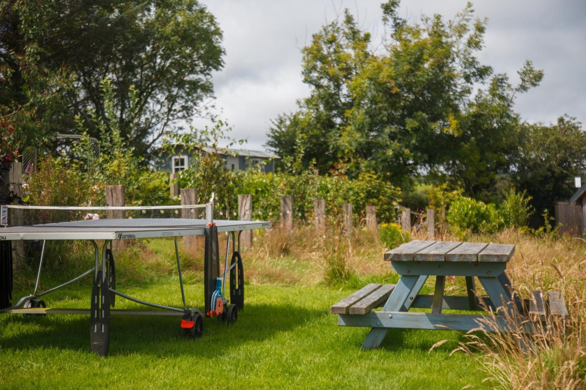 Luxury Glamping Cabin With Outdoor Bath On Cornish Flower Farm ทรูโร ภายนอก รูปภาพ